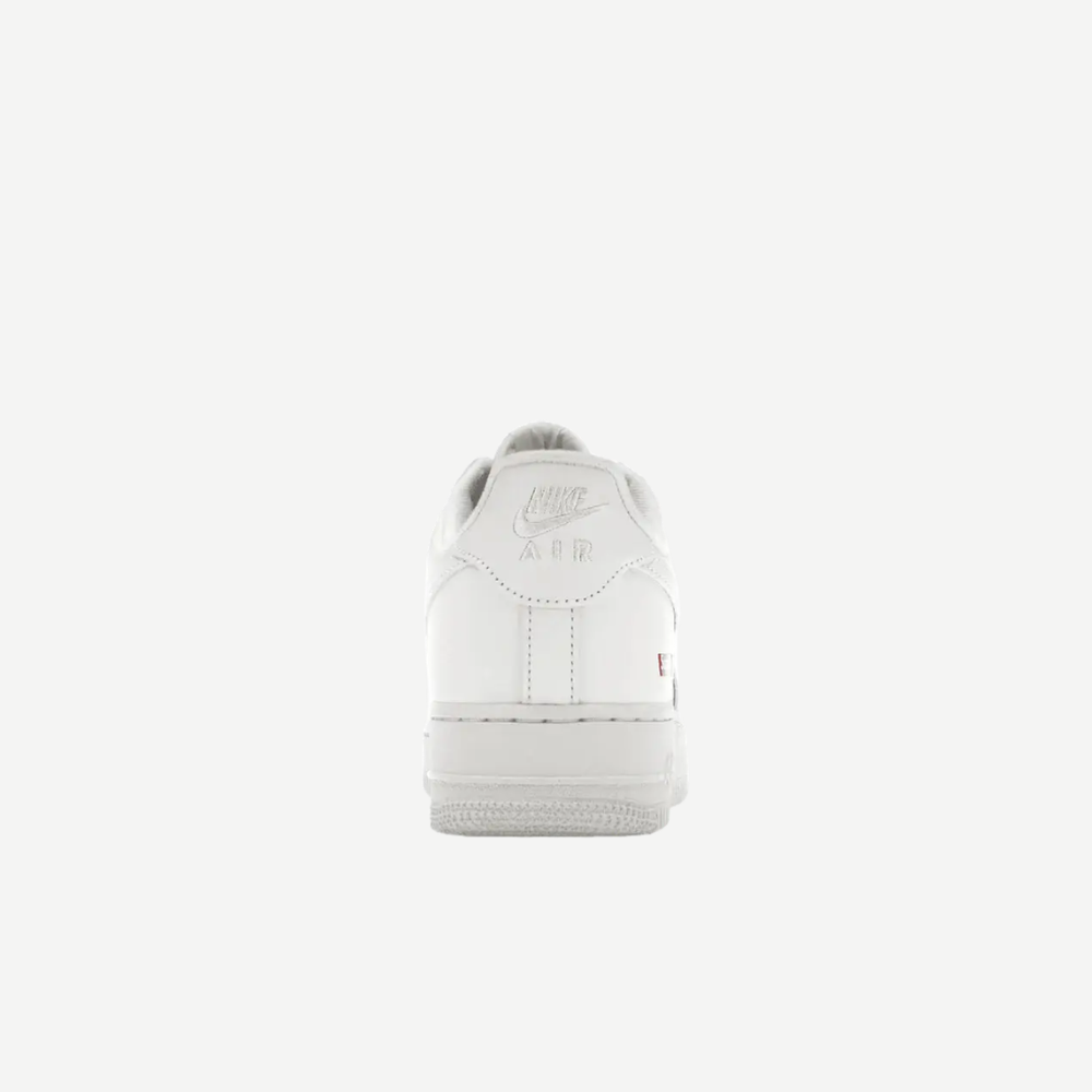 Nike air force 1 low supreme white