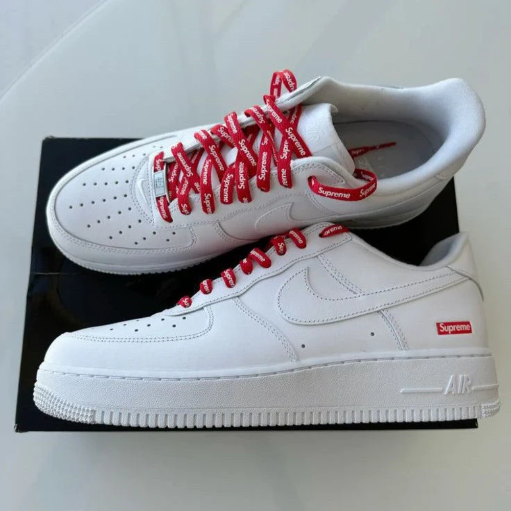 Nike air force 1 low supreme white
